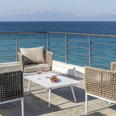 Апартаменты Cavo Dio 4 - Beachfront Bliss - Cozy Pool Sunsets