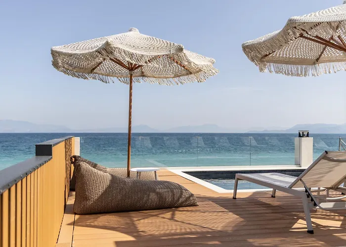 Daire Cavo Dio 4 - Beachfront Bliss - Cozy Pool Sunsets