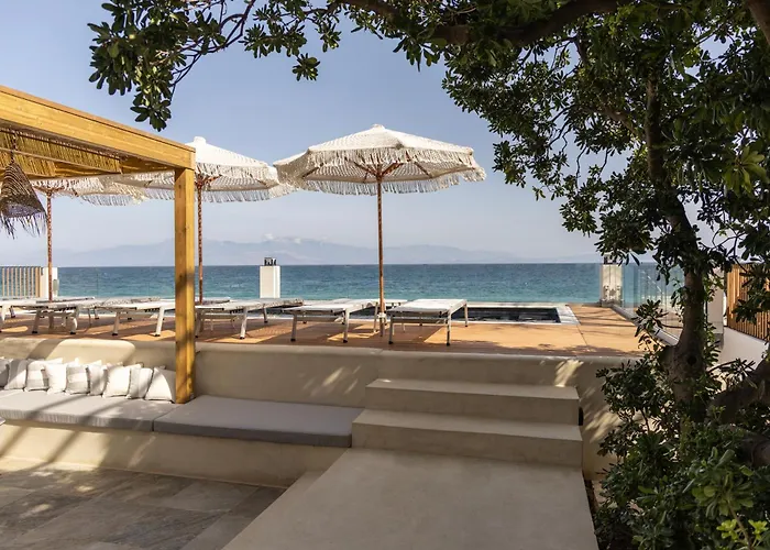 Daire Cavo Dio 4 - Beachfront Bliss - Cozy Pool Sunsets