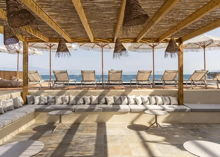 Daire Cavo Dio 4 - Beachfront Bliss - Cozy Pool Sunsets Dhiminio